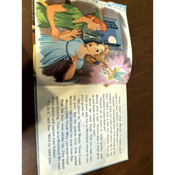 Vintage Bugs Bunny and The Big Red Apples and Walt Disney's Peter Pan Books - Picture 10 of 12